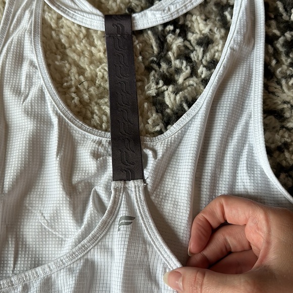Fabletics White tank top - Picture 2 of 4